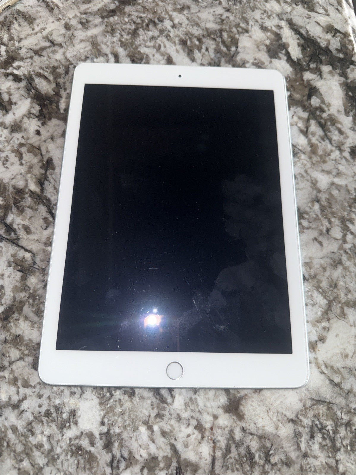 Apple iPad 6th generation - Used