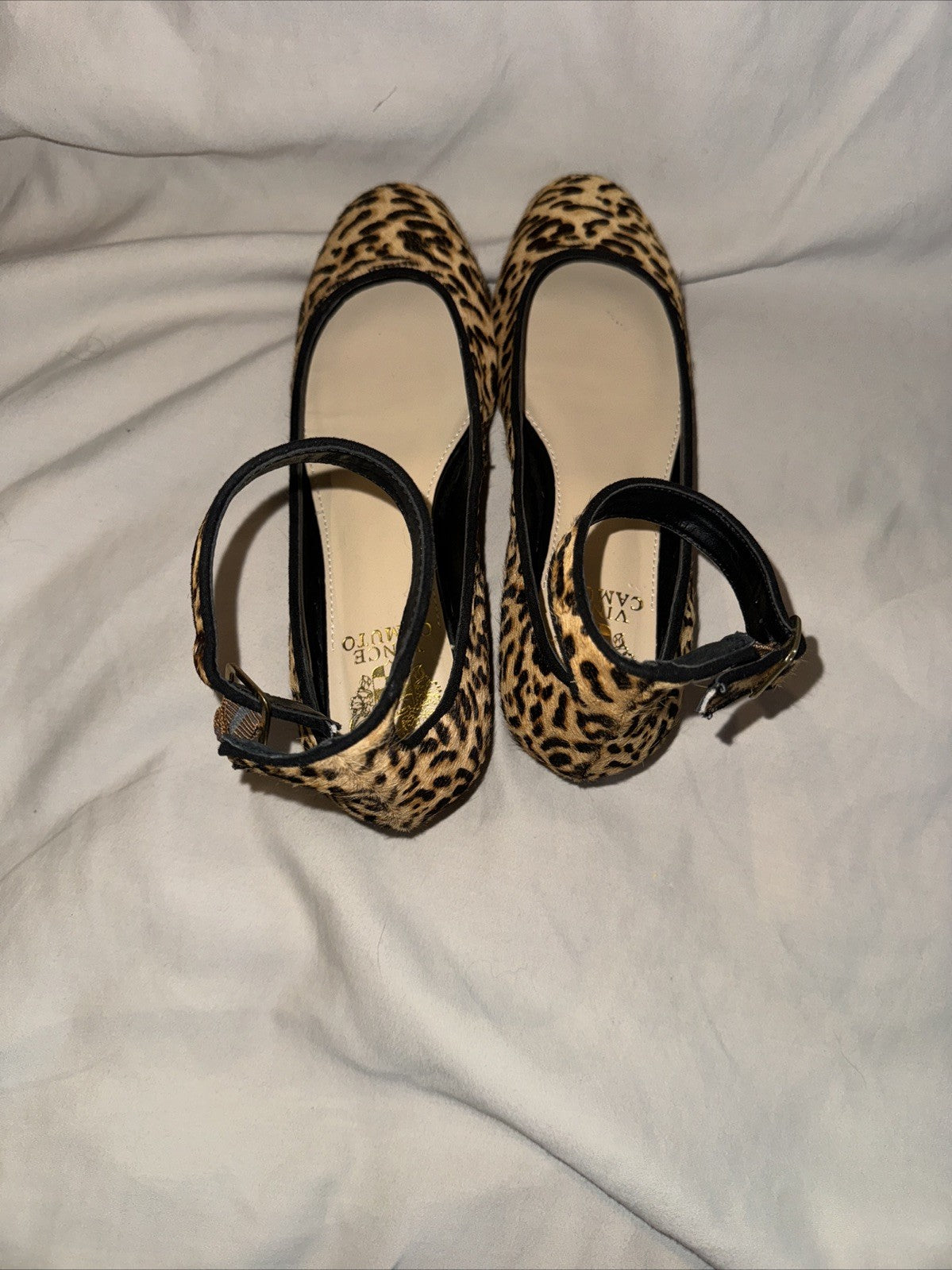Vince Camino Flats Women’s Size 6 - GENTLY USED! 