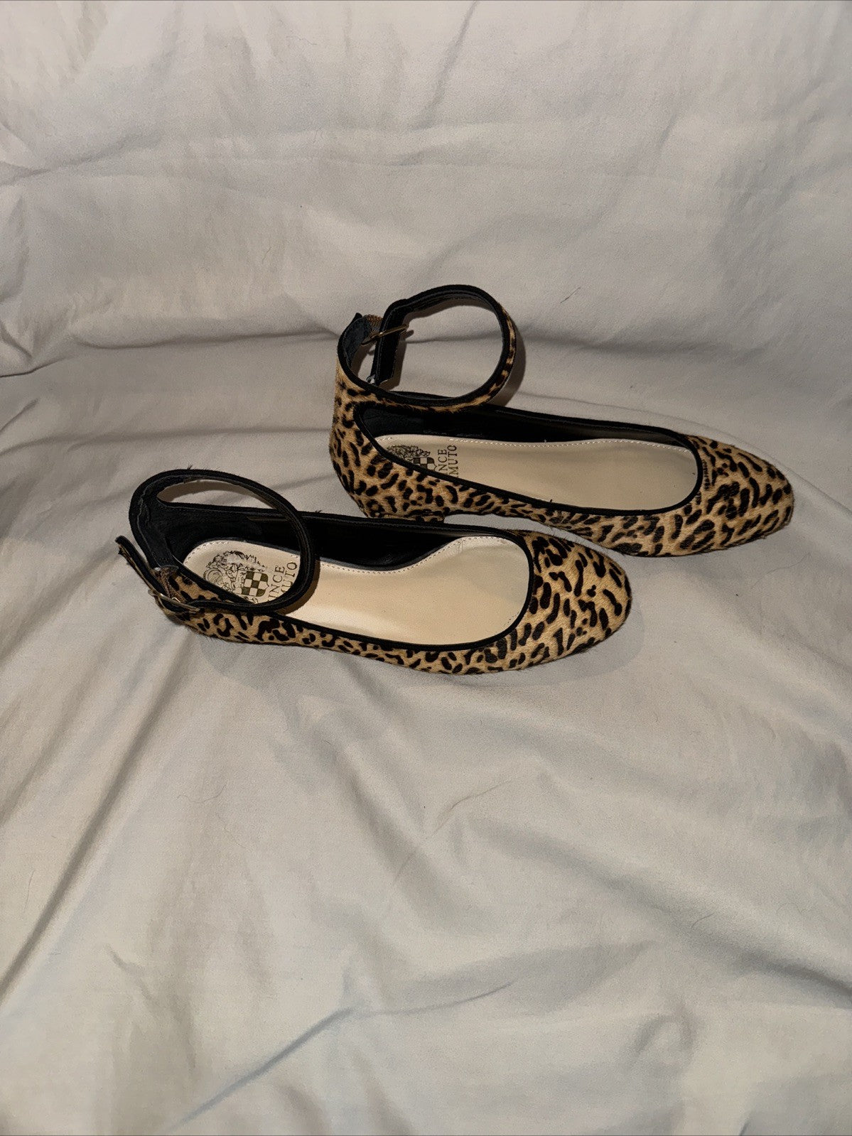 Vince Camino Flats Women’s Size 6 - GENTLY USED! 