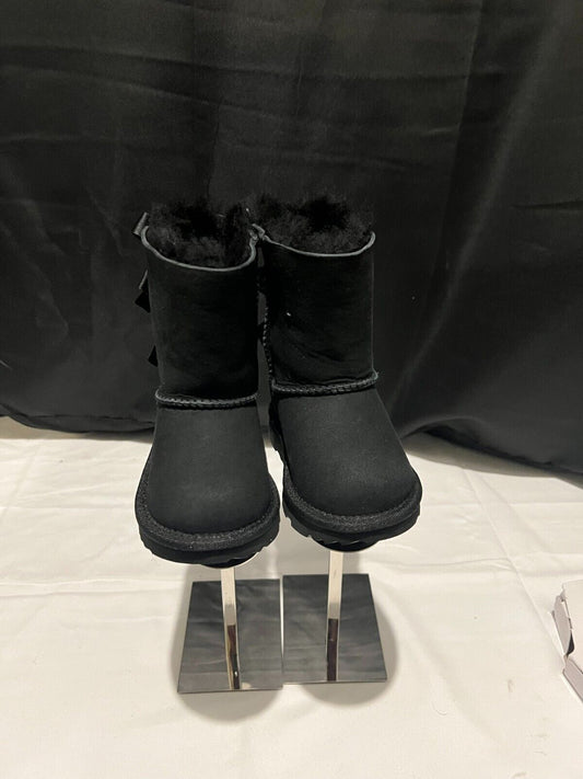 Ugg Boots Children's 6 - NEW IN BOX - FREE SHIPPING