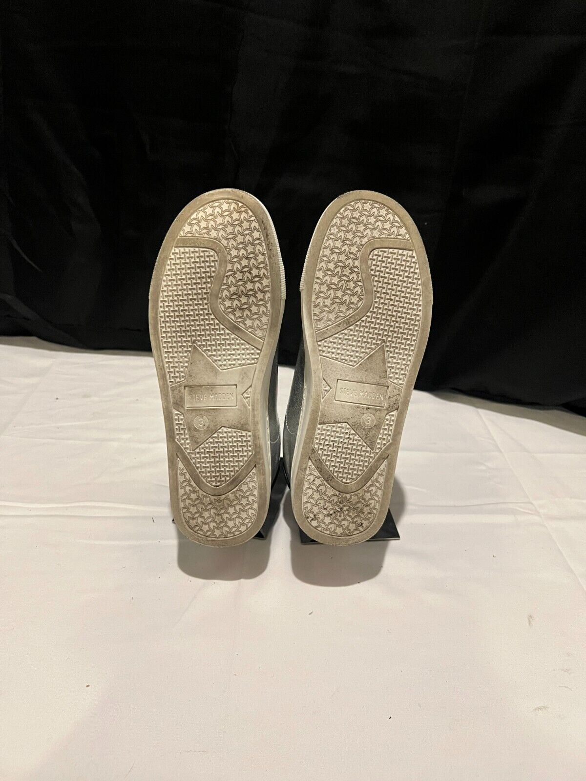 Steve Madden Tennis Shoes Youth 3 - Gently Used - FREE SHIPPING!