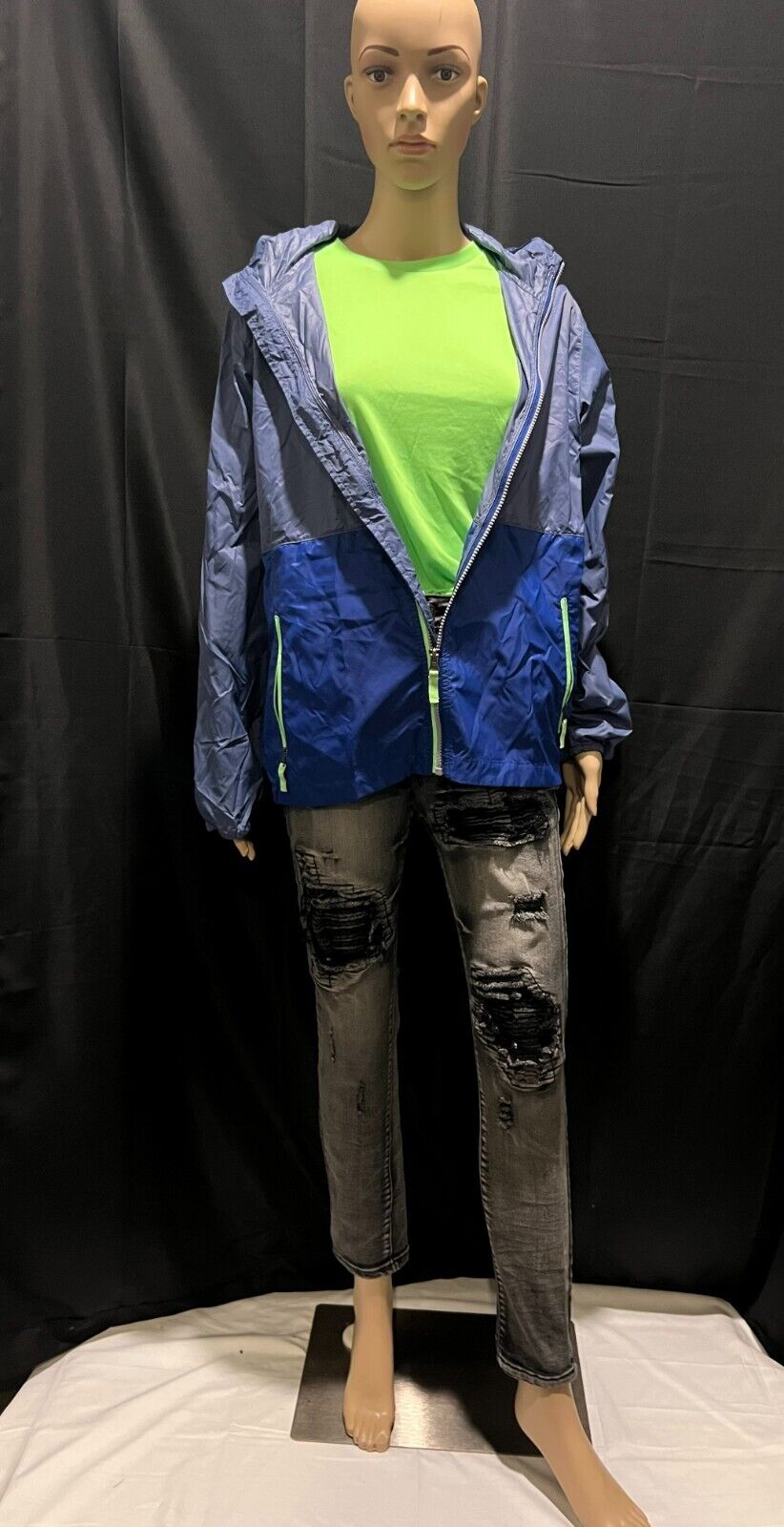 Woman's Northface Jacket XL (20)- Very Gently Used - FREE SHIPPING