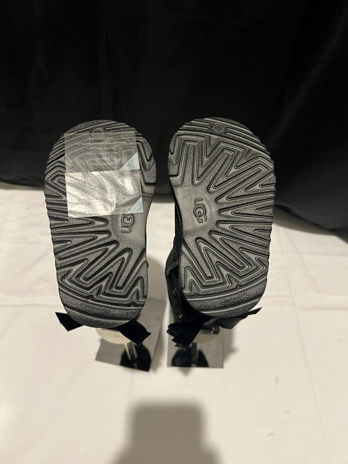 Ugg Boots Children's 6 - NEW IN BOX - FREE SHIPPING