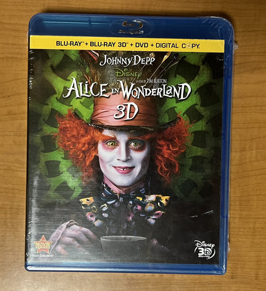 Alice in Wonderland (Blu-ray/DVD, 2010, 3-Disc Set, Includes Digital Copy) - NEW